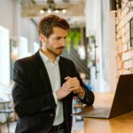 Ringless Voicemail for Insurance Agents: Generating Quotes and Renewing Policies on Autopilot