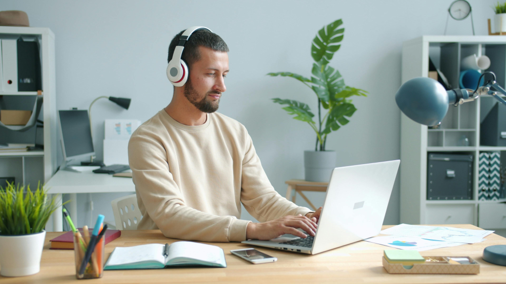 Ringless Voicemail for Insurance Agents: Generating Quotes and Renewing Policies on Autopilot